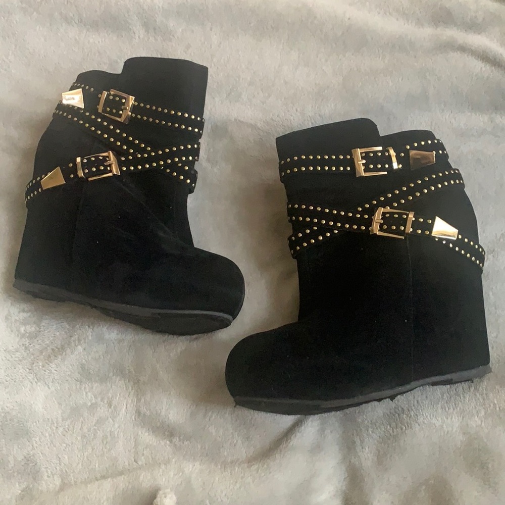 Black Wedge Heels